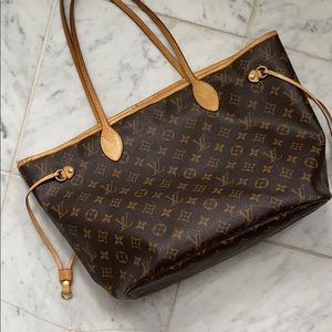 Louis Vuitton neverfull tote